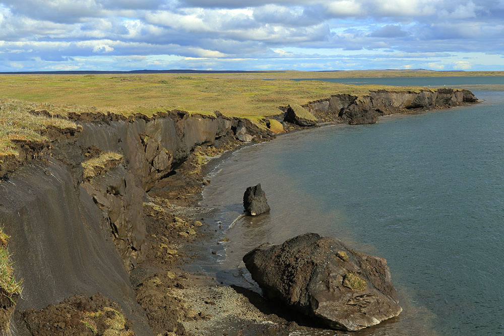 Берега моря Лаптевых с вечной мерзлотой, Якутия. Фото: Сергей Карпухин / GeoPhoto