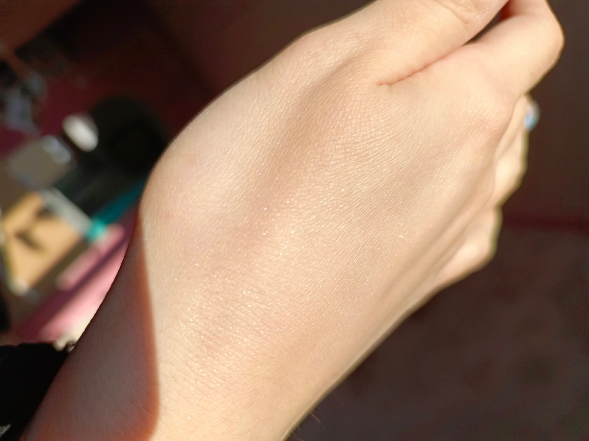 Вот такой шиммер в составе