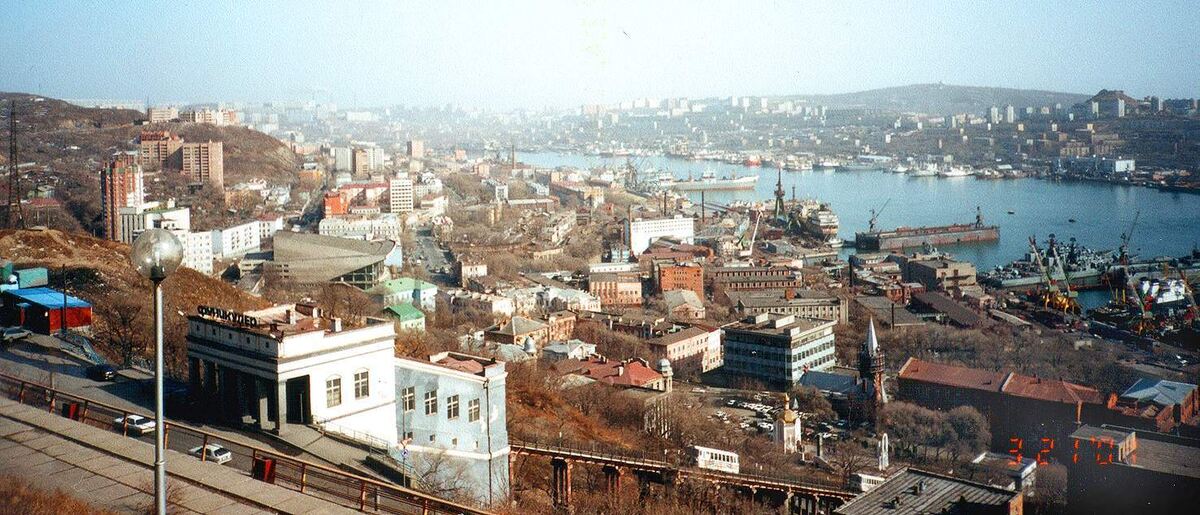 Не знаю, чьё фото, но город и время - те самые