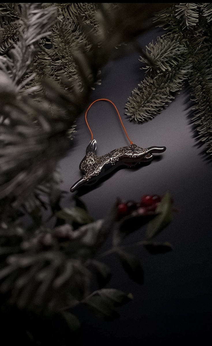 Серебряная елочная игрушка «Краля»