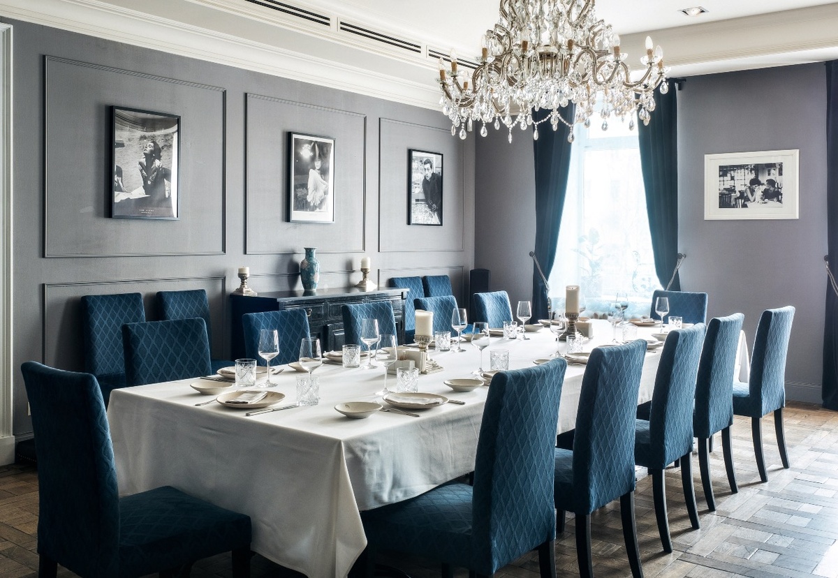 Отдельный зал...