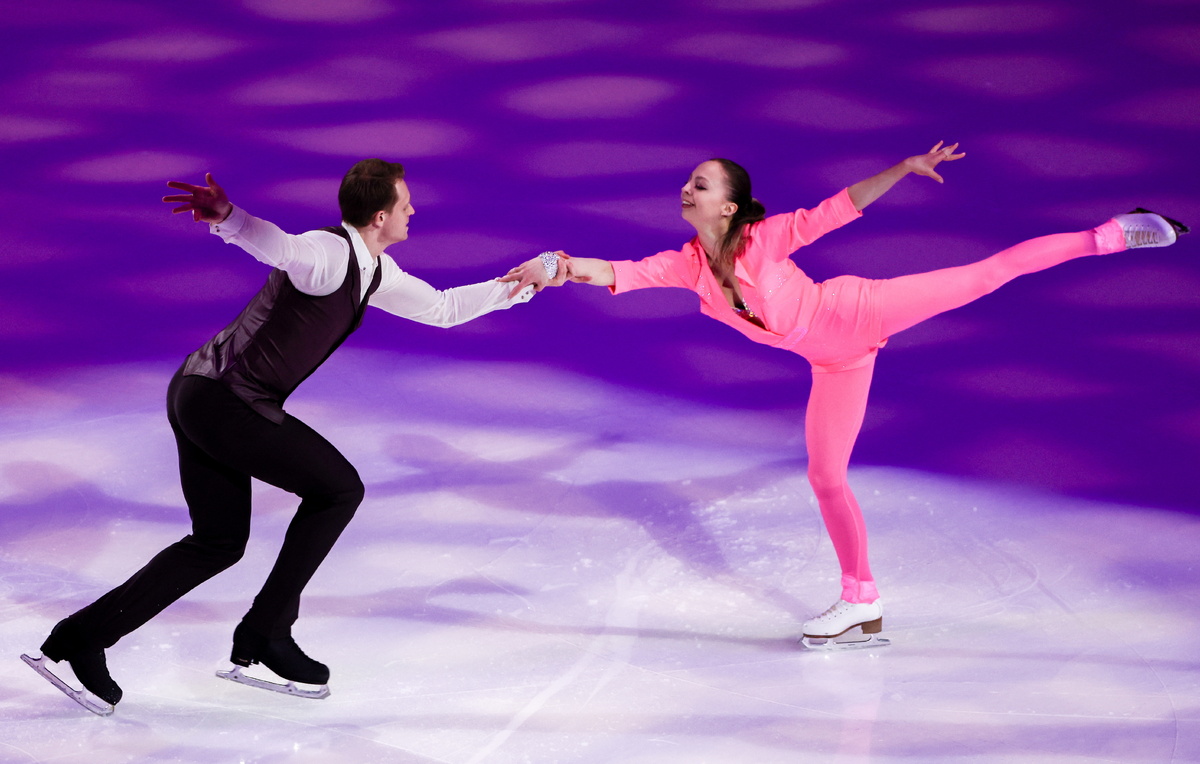    Дмитрий Козловский и Александра Бойкова  Кирилл Кухмарь/ТАСС