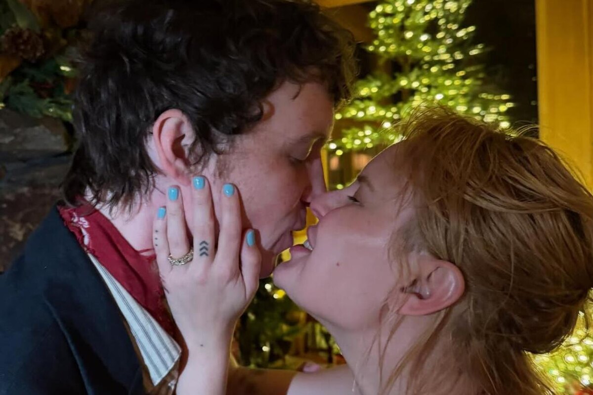    Таллула и Джастин Эйси Социльные Сети