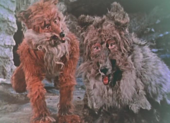 - Лёха, это ты? - судя по всему, спрашивает Лис. 