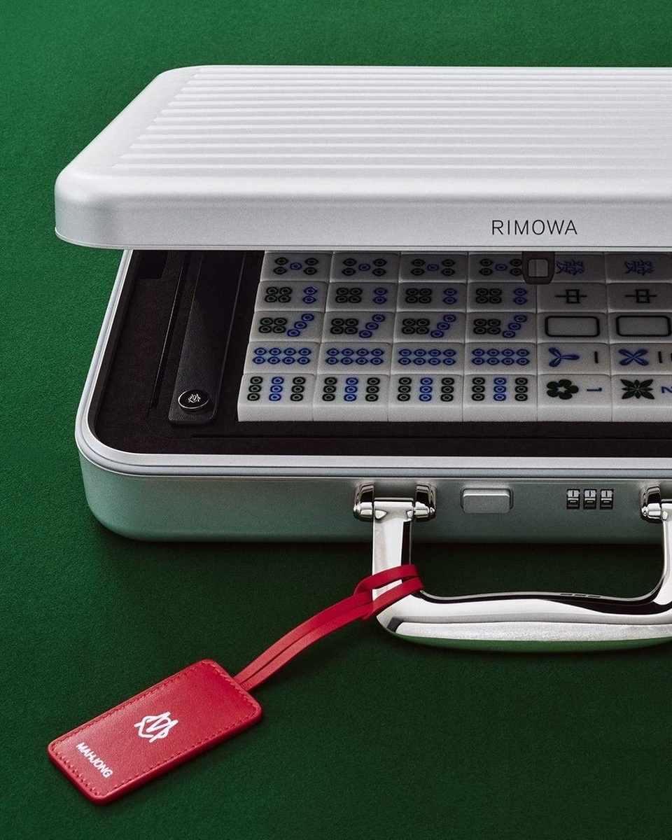 Rimowa представил эксклюзивный набор для маджонга за $4600  
