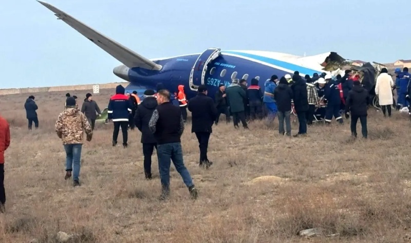    В Казахстане разбился самолёт, летевший из Баку в Грозный