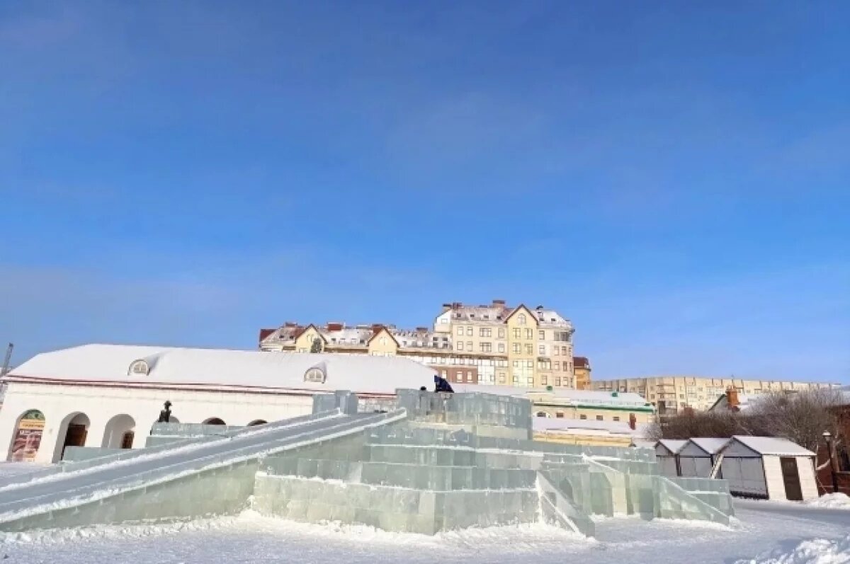    Шелест заявил, что горка у «Омской крепости» прослужит около месяца