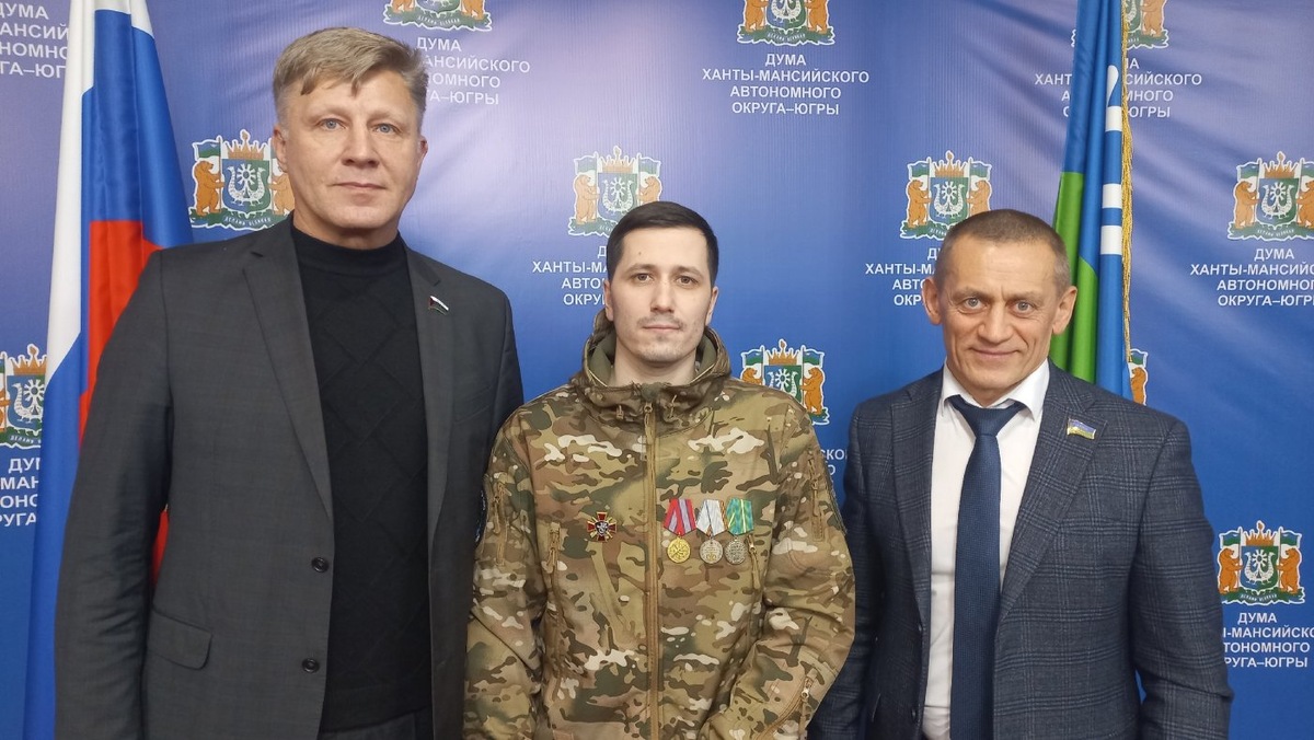    Участник специальной военной операции Михаил Попеску награжден медалью батальона «Югра»