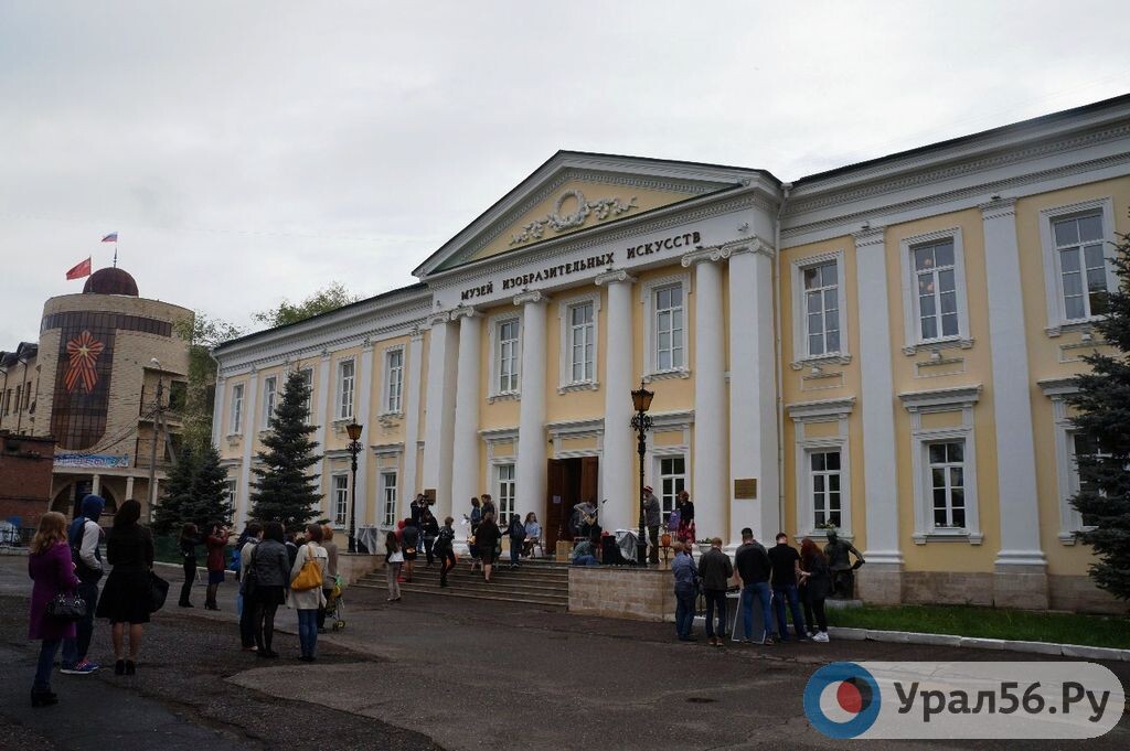    В Оренбурге проходит выставка произведений живописи «Больше чем театр. Мария Суворова»