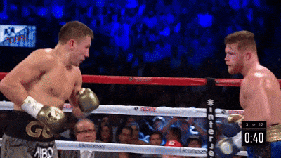 Невероятное начало поединка Головкина и Альвареса