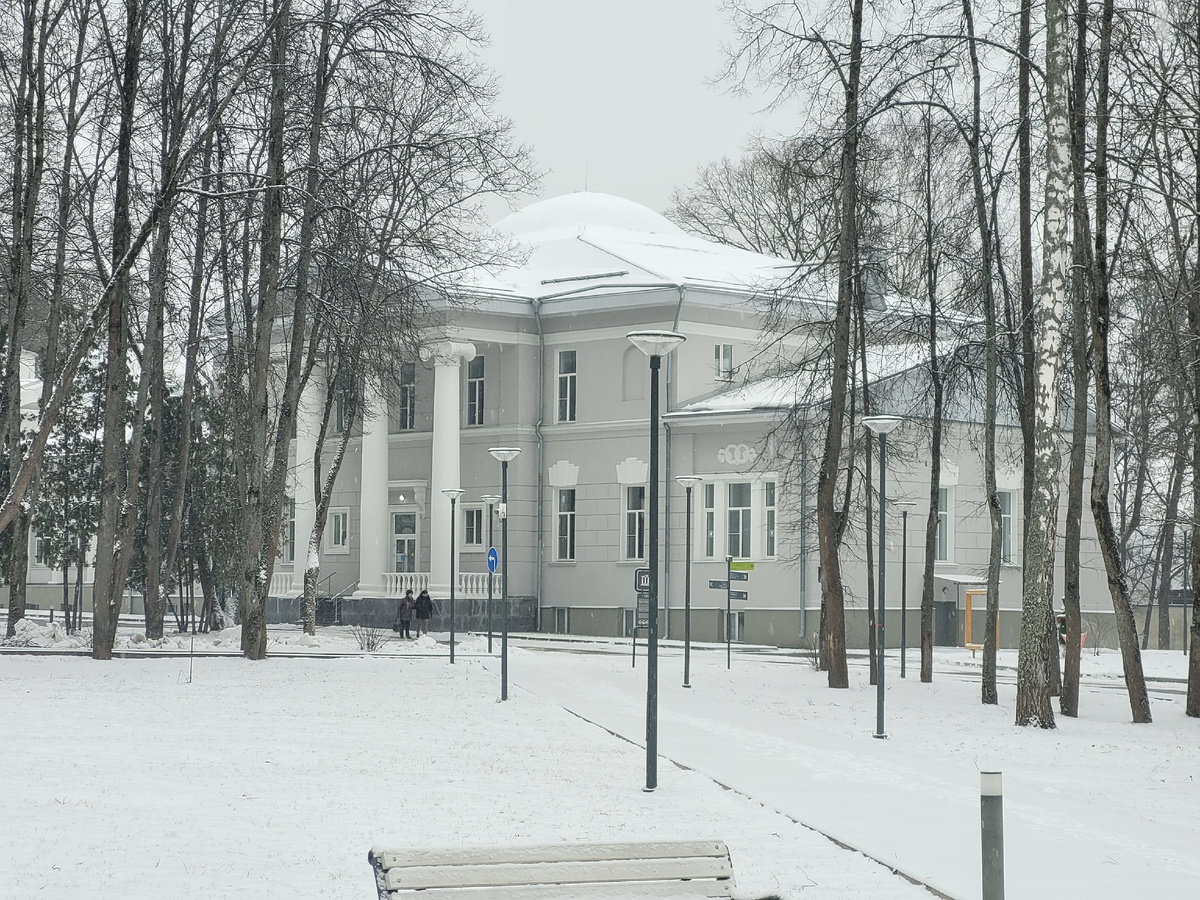 Усадьба Коротаевой отреставрирована. Сейчас здесь находятся медицинские кабинеты