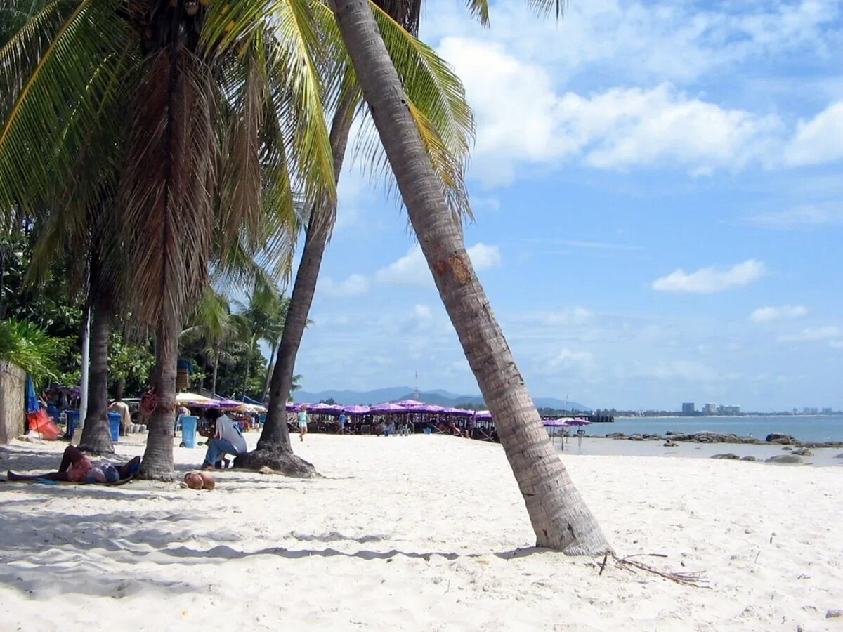    Хуа Хин, Таиланд, пляж. Фото Philip Roeland, лицензия Creative Commons Non Commercial 2.0 Generic