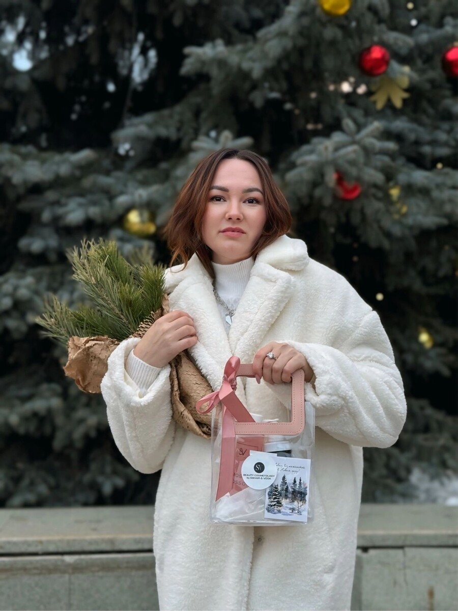 Изабелла Арсентьева
Изабелла Арсентьева - франчайзи-партнер международной сети салонов SAHAR&VOSK. г.Чебоксары