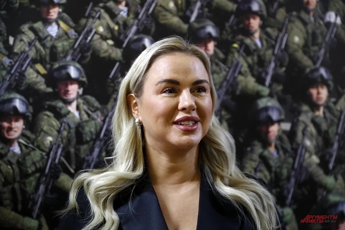    Анна Семенович