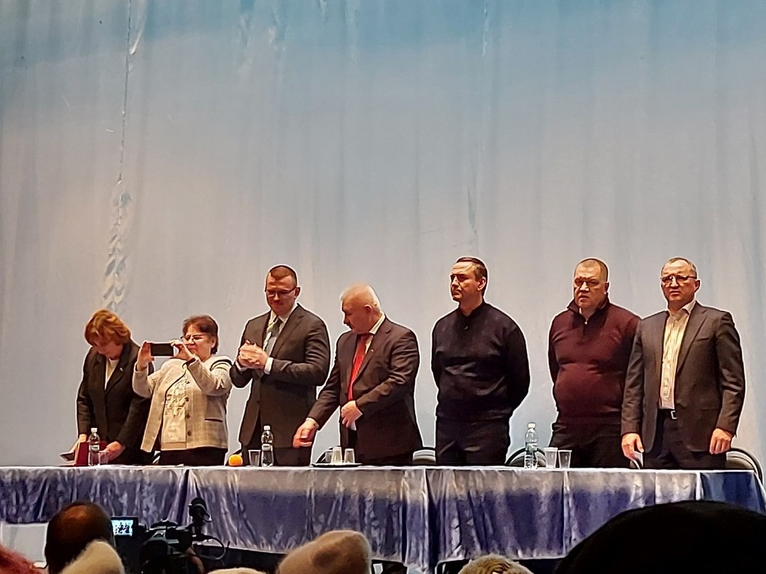 Фото участников встречи с Гореловым.