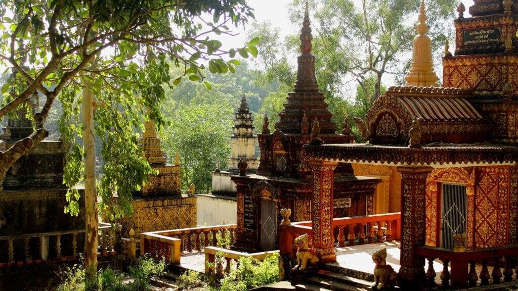    коллаж: kursiv.media, бильд-редактор: Артур Алескеров