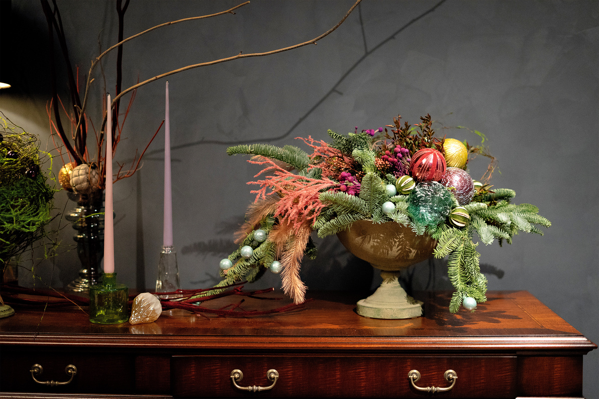     Метаморфозы: 12 композиций праздничного декора