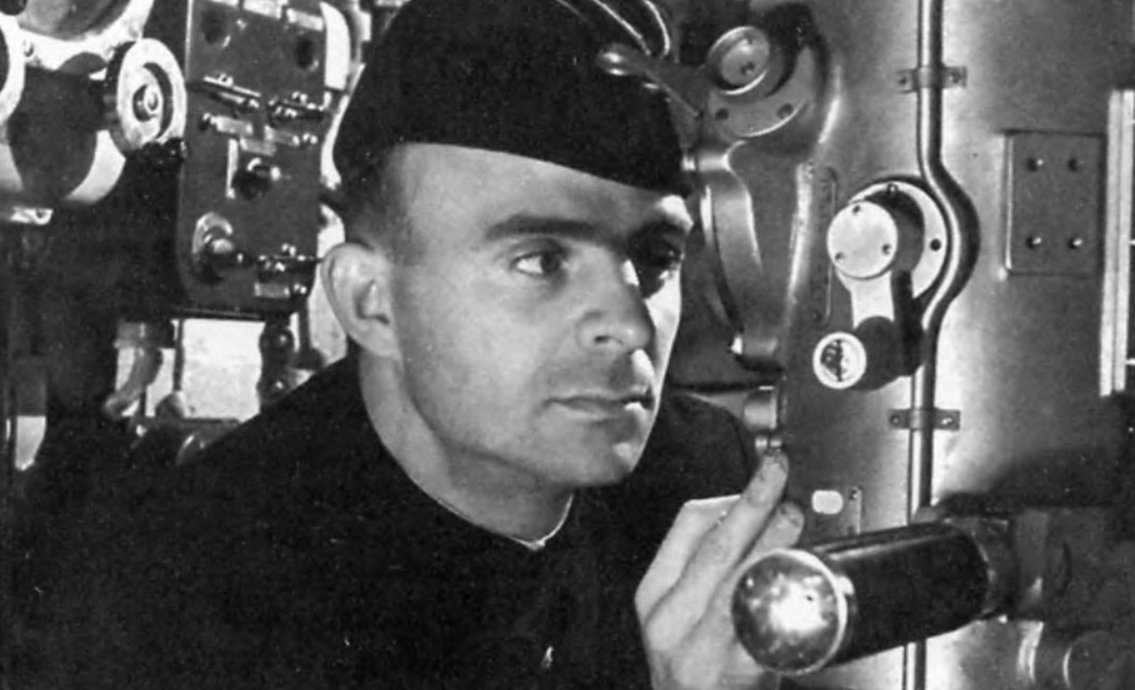 Командир подводной лодки "С-7" С.П.Лисин