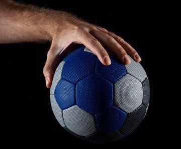    Гандбольный клуб «Воронеж» не подтвердил свои возможности играть в Суперлиге в 2025 году взято с сайта freepik.com