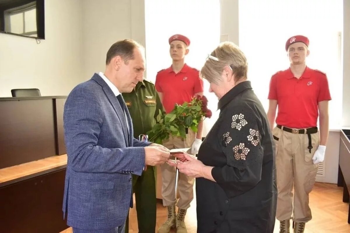    В Майкопском районе передали госнаграды семьям погибших участников СВО