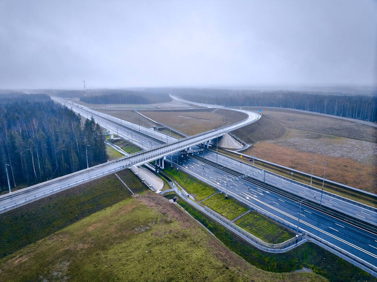     Обновленный участок — шестиполосный. Фото: t.me/drozdenko_au_lo