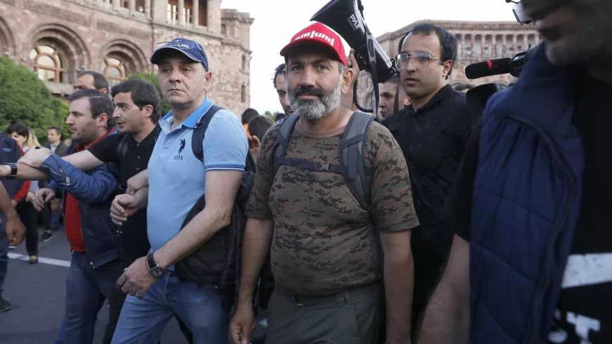 Пашинян на митинге 