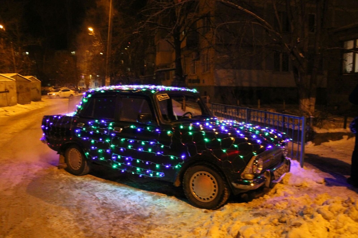 Источник https://sportishka.com/uploads/posts/2023-12/1701968162_sportishka-com-p-girlyanda-na-avtomobil-instagram-11.jpg