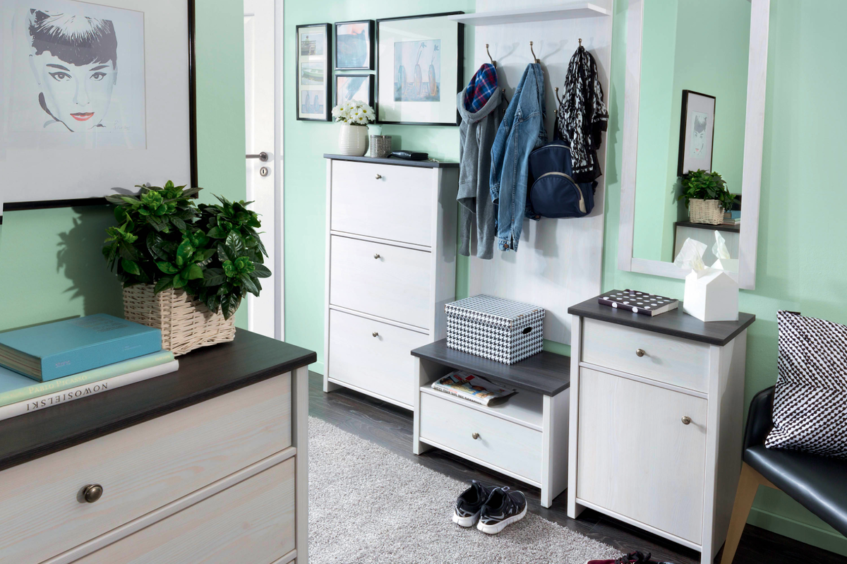 Коллекция мебели для прихожей «Порто Джанни». Код для поиска на сайте Home24 — 468888.