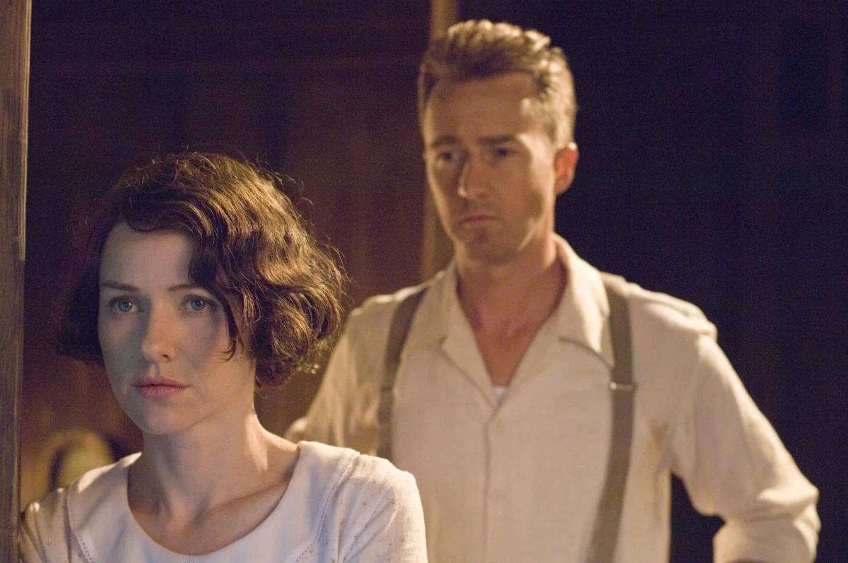 кадр из фильма «Разрисованная вуаль» 2006 года, Режиссёр	Джон Курран