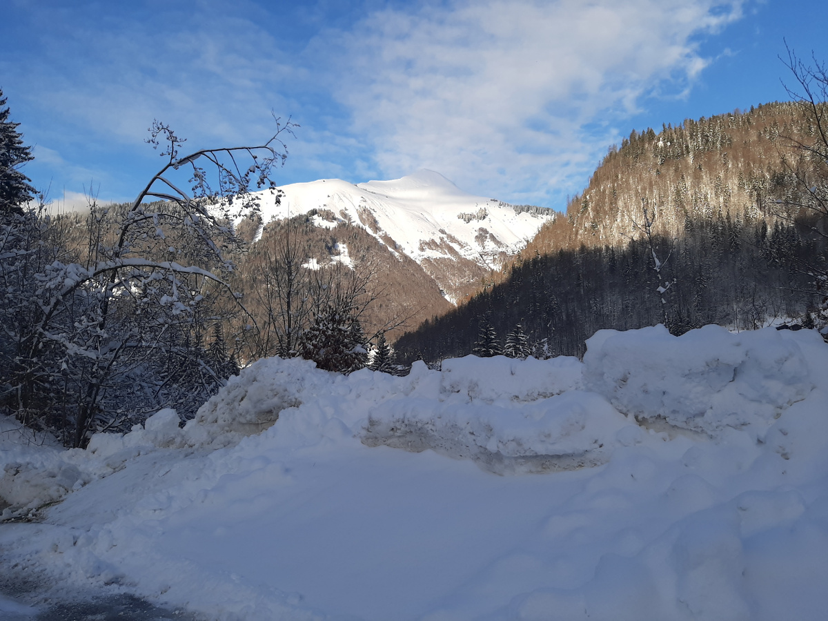 Вид на горы с парковки