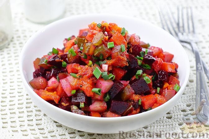 тыква, свёкла, огурцы солёные, морковь, картофель, лук зелёный, соль, масло растительное, уксус бальзамический, горчица, сахар