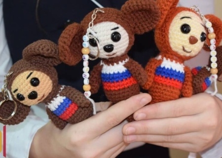    Большинство жителей России готовы выделить на подарок ребёнку не больше 3-х тысяч рублей