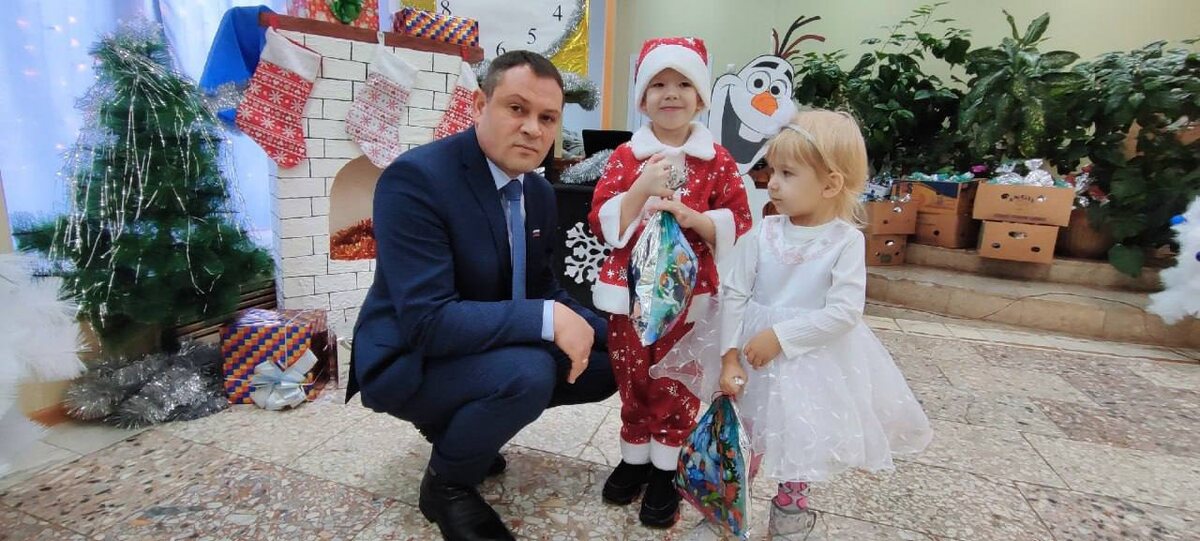    Губернаторская елка: по всему Оренбуржью проходят новогодние утренники Белов Михаил Александрович