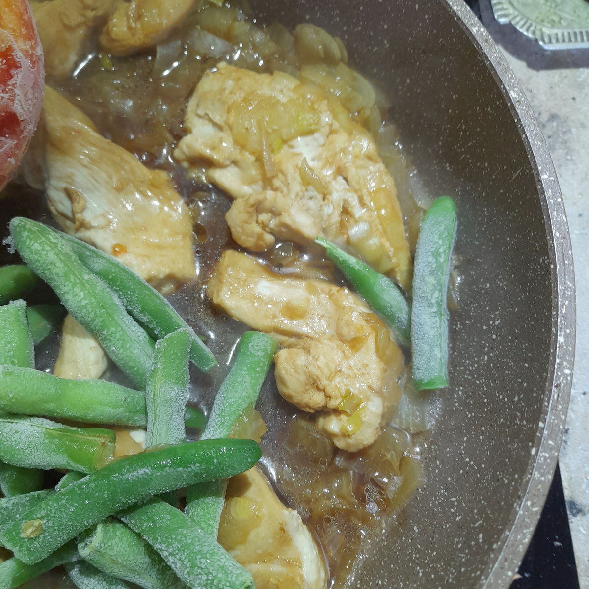 Фото автора. Забыла курицу сфотографировать на луке)