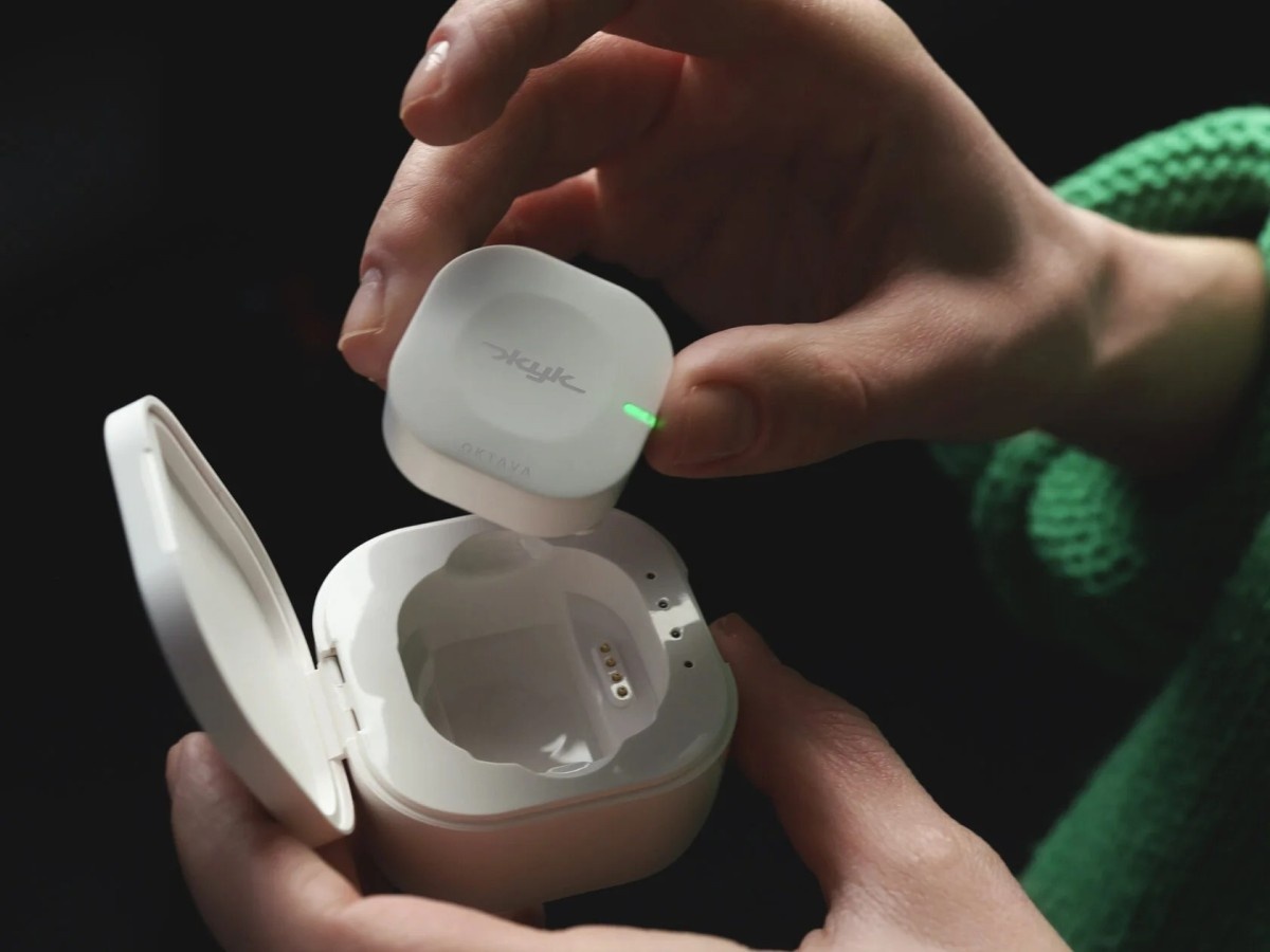    Российская «Октава ДМ» выпустила петличный микрофон «ЖУК» с рекордной дальностью действия