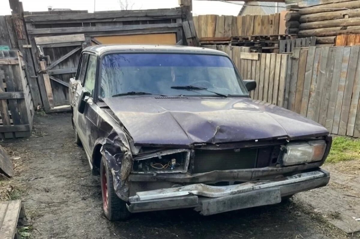    В Курганской области осудят двух молодых людей за угон легковушки