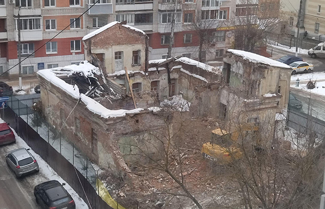 В Твери спасают дом купца Окнова, который выкупил и уже почти снес частник