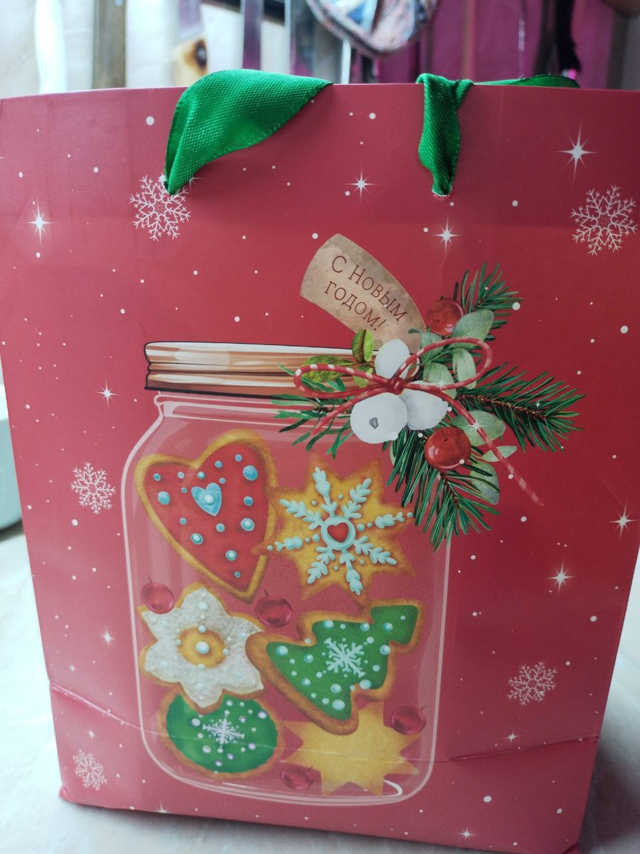 Тут я скромно умолчу, что Светлана назвала меня любимым блогером. Приятно-о-о-о-о... 