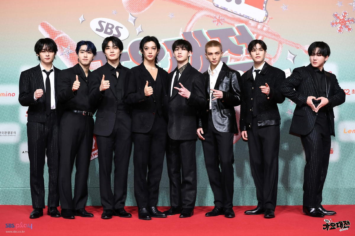 Листайте вправо 