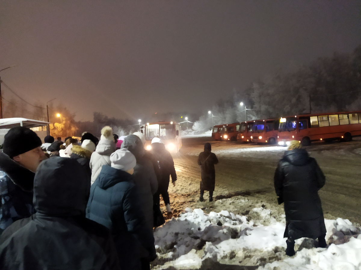 В ожидании.