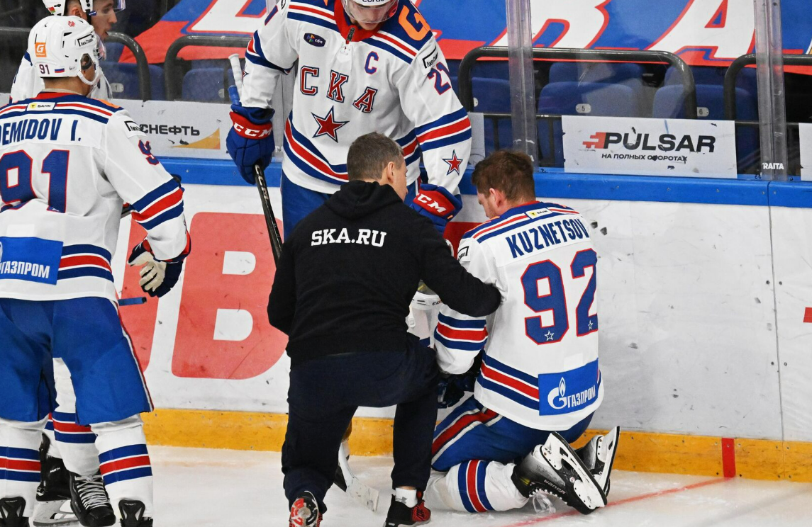 Евгений Кузнецов получил в матче с ЦСКА травму. Фото: ХК СКА