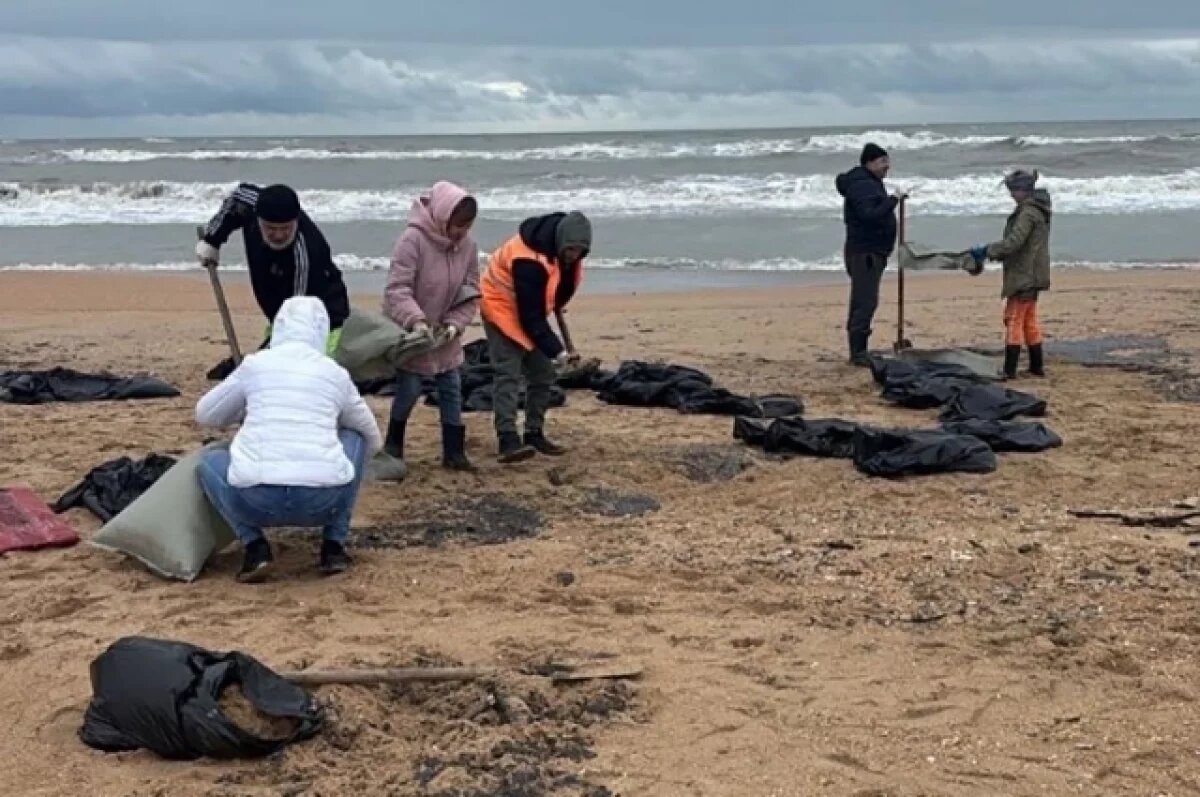    В Самаре заработал пункт сбора помощи Анапе из-за разлива мазута