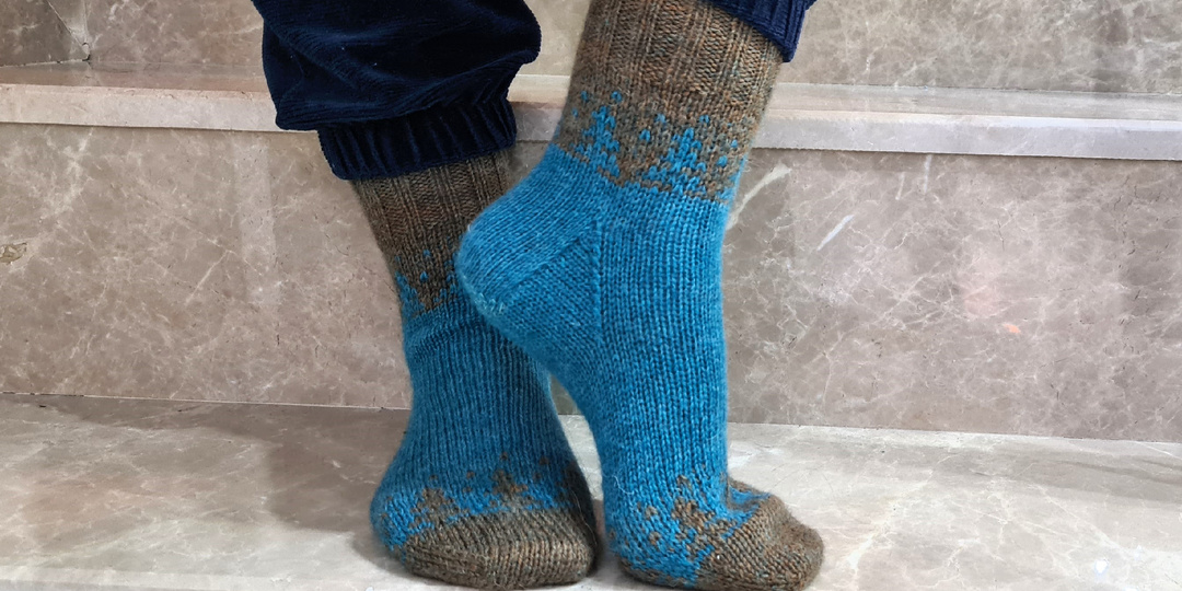 Новогодние носки жаккардом "Елочки". Описание на женский размер (37-38)