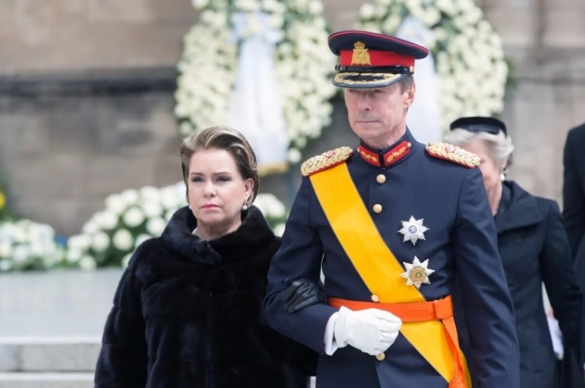    Великий герцог Люксембурга Анри объявил об отречении от престола