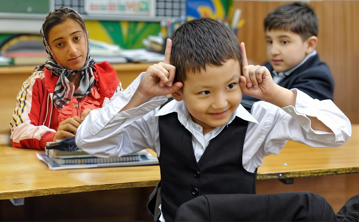 «Не сдал тест — не пошел в школу»: решит ли закон проблему мигрантов?  Что ждет детей мигрантов без образования