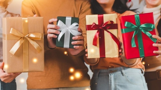    Какой сегодня праздник: 26 декабря – День подарков Богдан Герцен