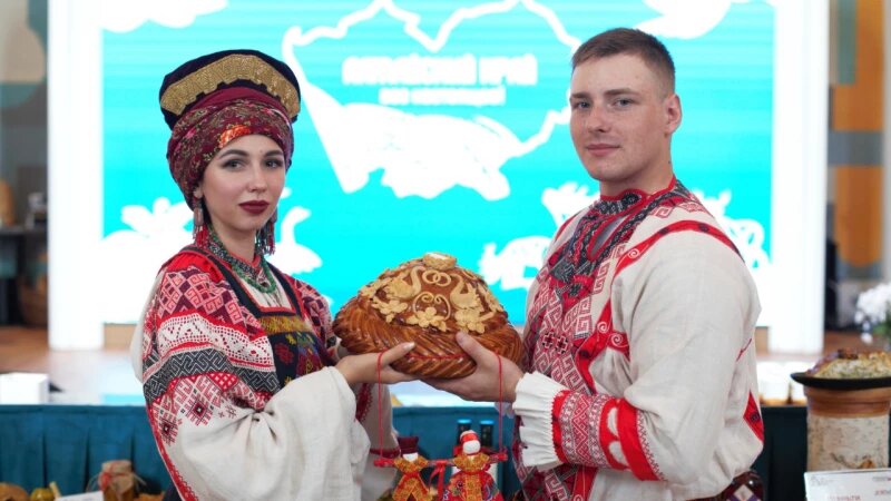     Участие алтайских предрятий пищевой и перерабатывающей промышленности во Всероссийских и Международных выставках. Алтайпищепром