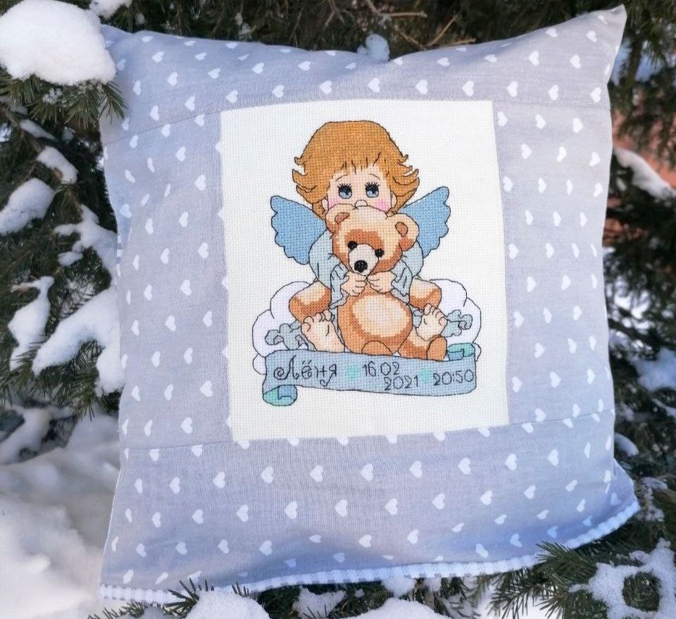 Ангелочек с мишкой 