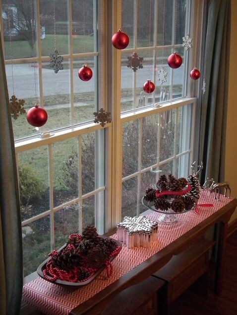    Елочные игрушки   
Источник: «meaningfulnest»