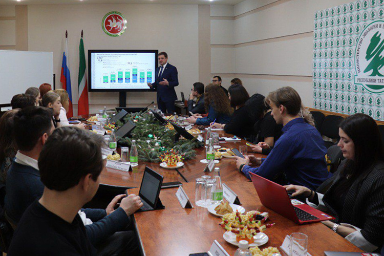    На ежегодной встрече с журналистами министр экологии и природных ресурсов Татарстана Александр Шадриков подвел итоги семилетки нацпроекта «Экология».   
Фото: eco.tatarstan.ru